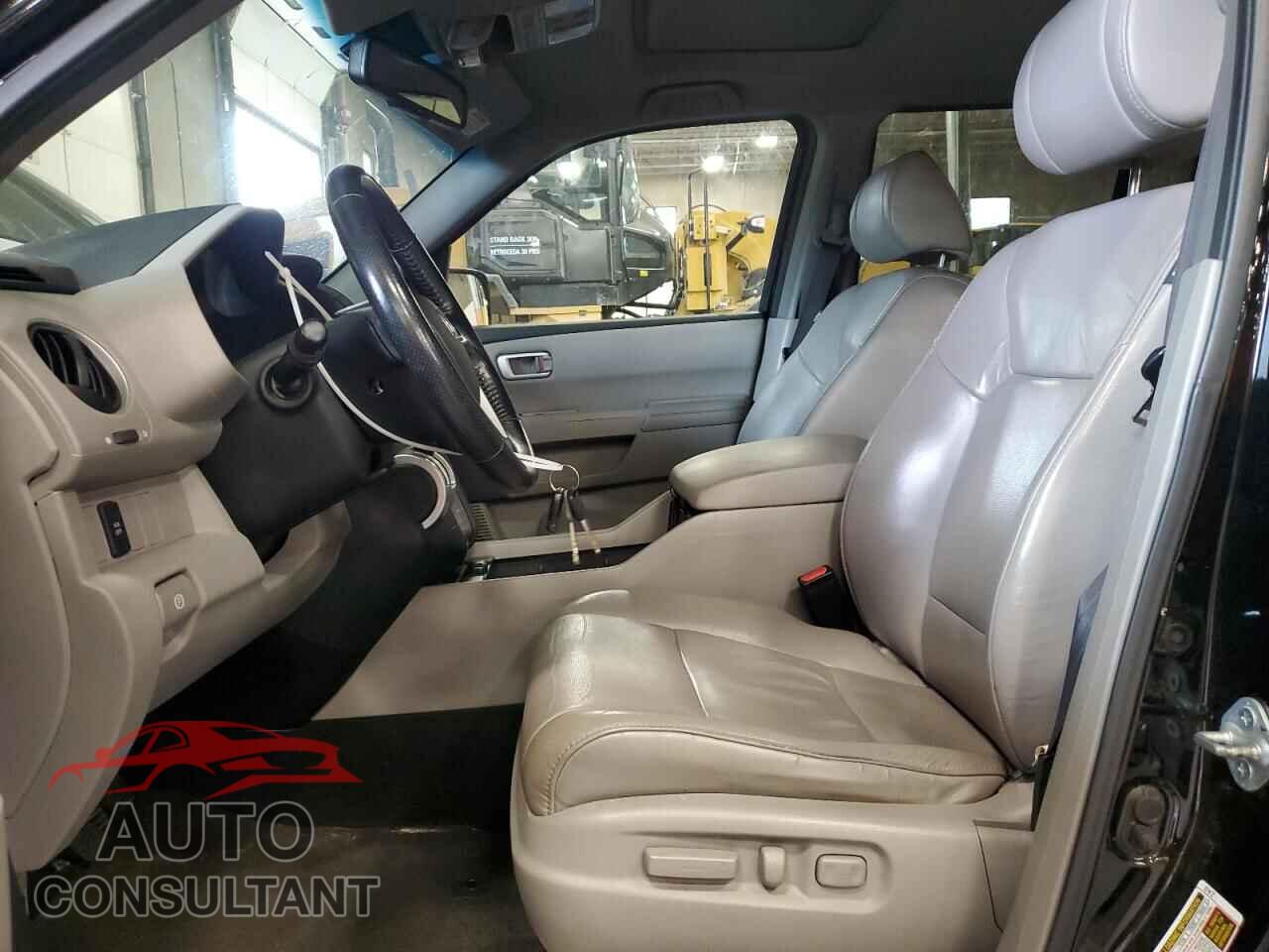 HONDA PILOT 2011 - 5FNYF4H52BB039864
