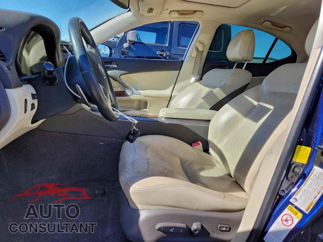 LEXUS IS 2012 - JTHBF5C28C5161395