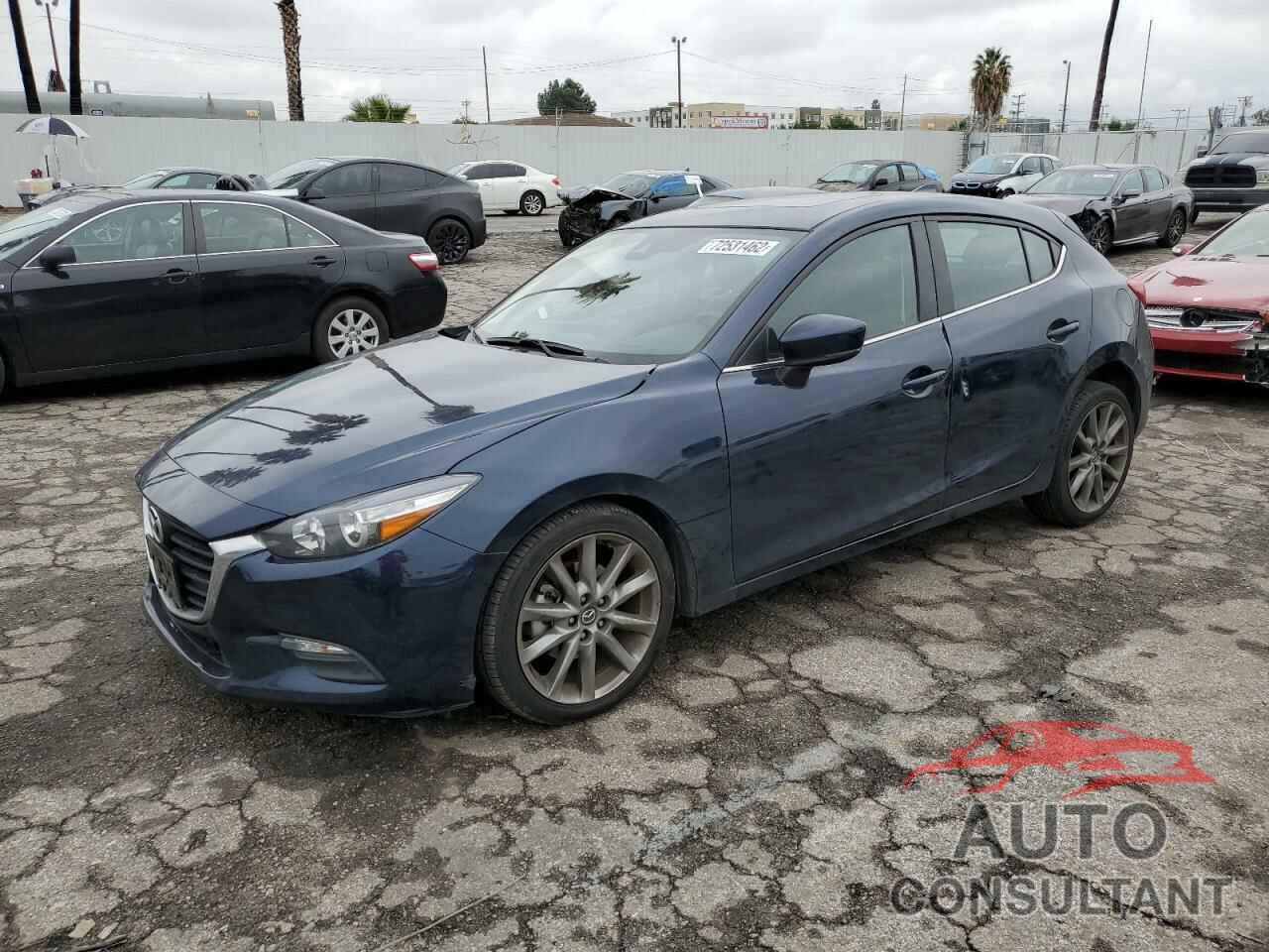 MAZDA 3 2018 - 3MZBN1L36JM229073