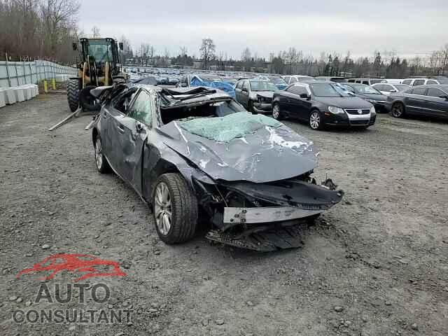 LEXUS IS 2015 - JTHCF1D22F5027790