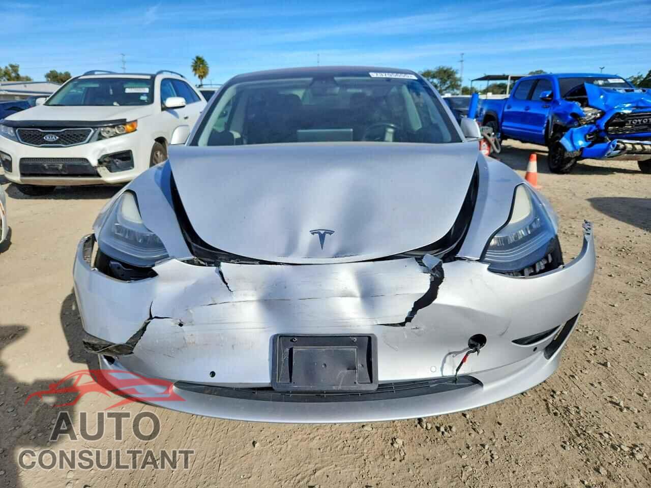 TESLA MODEL 3 2017 - 5YJ3E1EA4HF001834