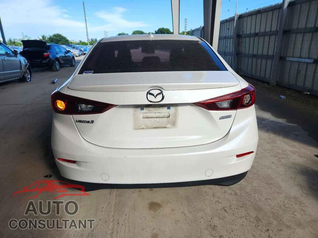 MAZDA 3 2017 - 3MZBN1V76HM131395