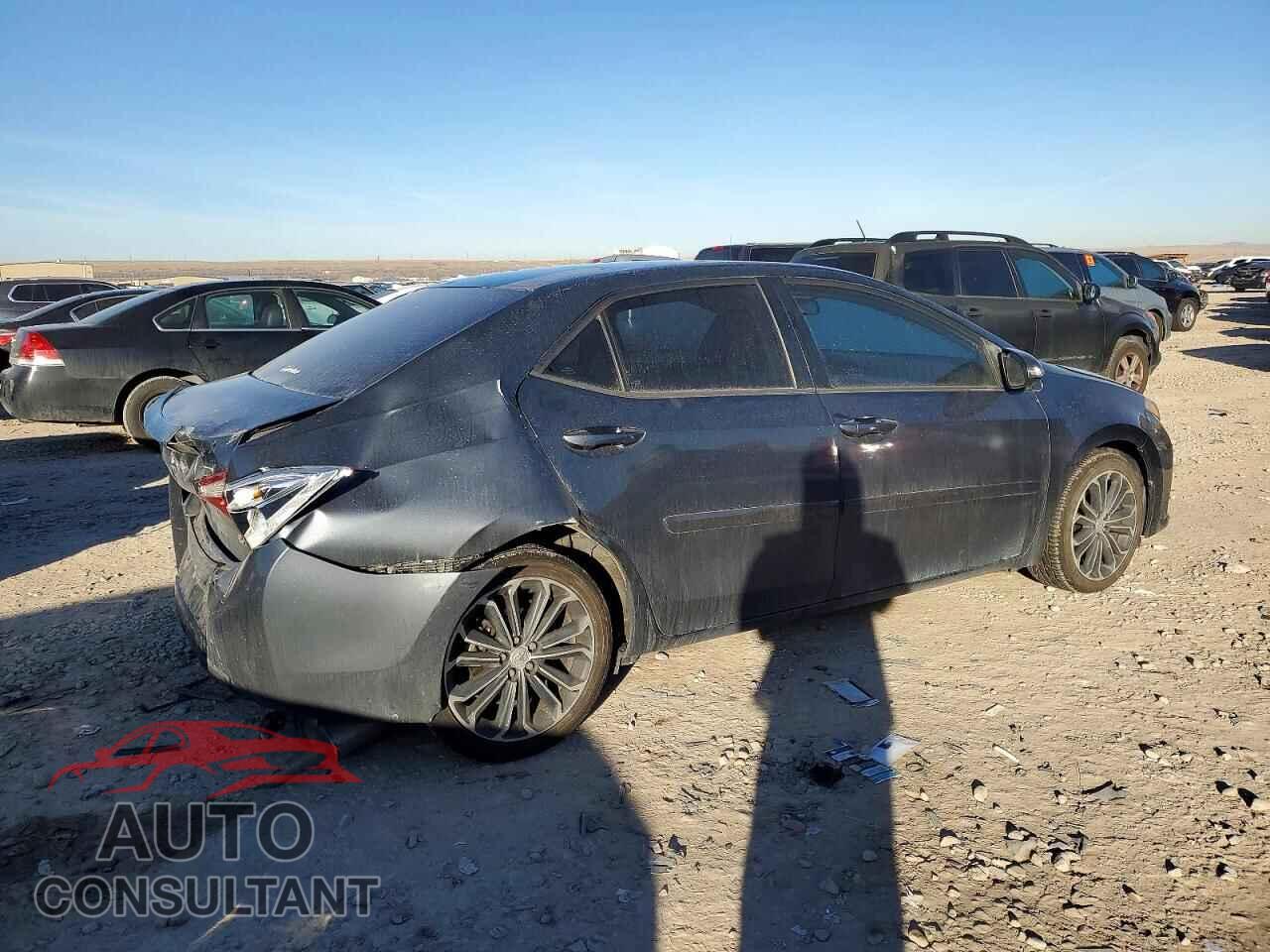 TOYOTA COROLLA 2015 - 5YFBURHE6FP317412