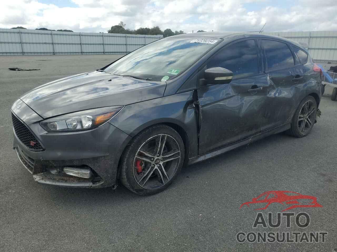 FORD FOCUS 2018 - 1FADP3L96JL213310