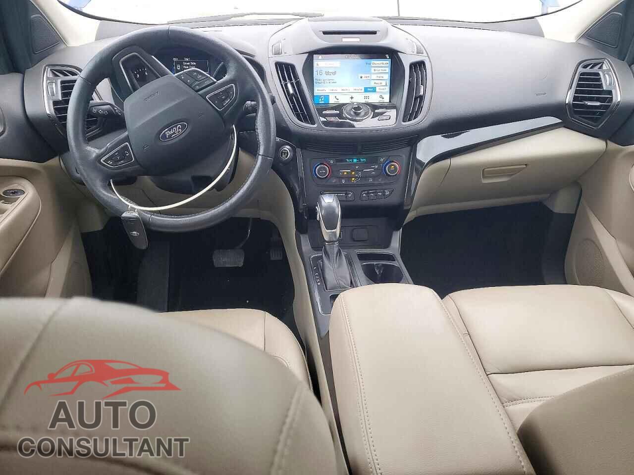 FORD ESCAPE 2018 - 1FMCU9J92JUA30786
