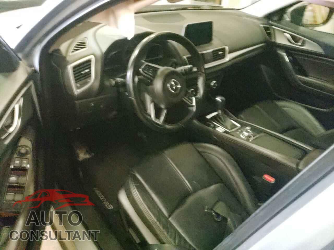 MAZDA 3 2017 - 3MZBN1L76HM140357