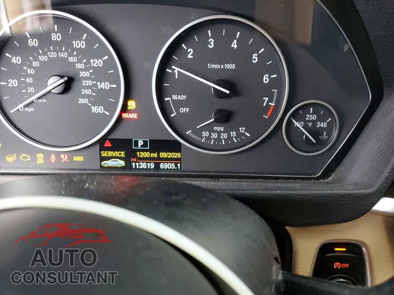 BMW 3 SERIES 2016 - WBA8E5G55GNU22178