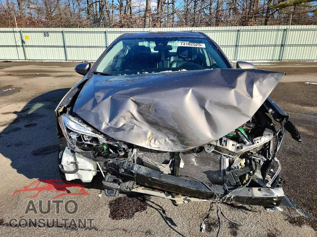 TOYOTA COROLLA 2017 - 2T1BURHE2HC861814