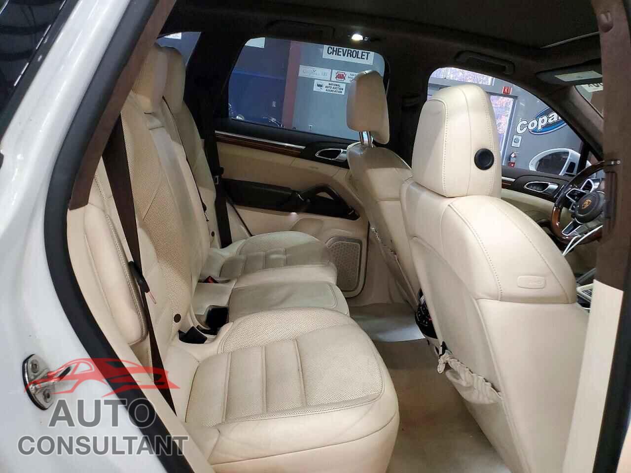 PORSCHE CAYENNE 2017 - WP1AC2A25HLA97213