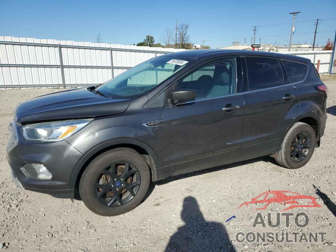 FORD ESCAPE 2017 - 1FMCU0GD7HUD04825