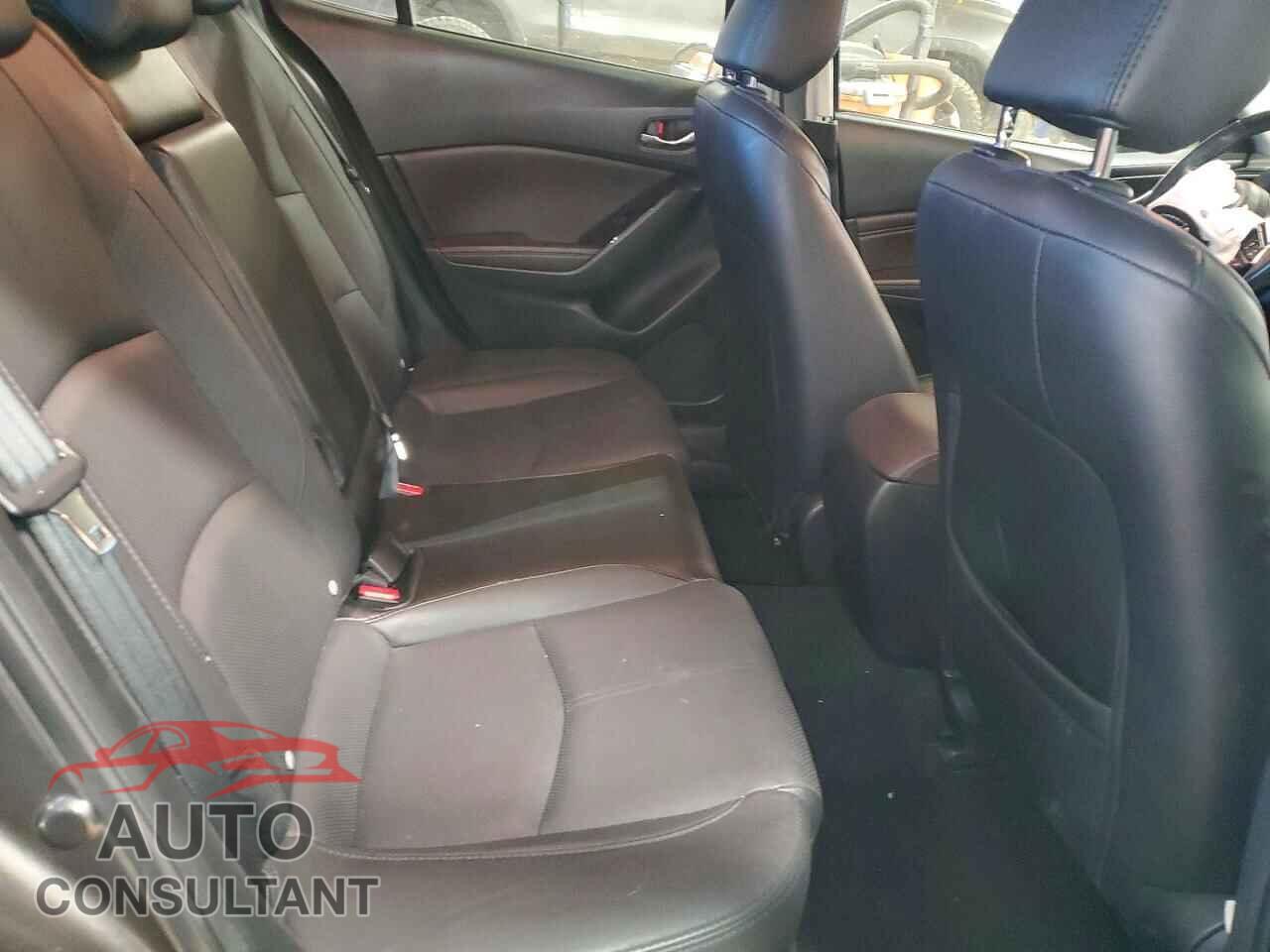 MAZDA 3 2017 - 3MZBN1W38HM137727