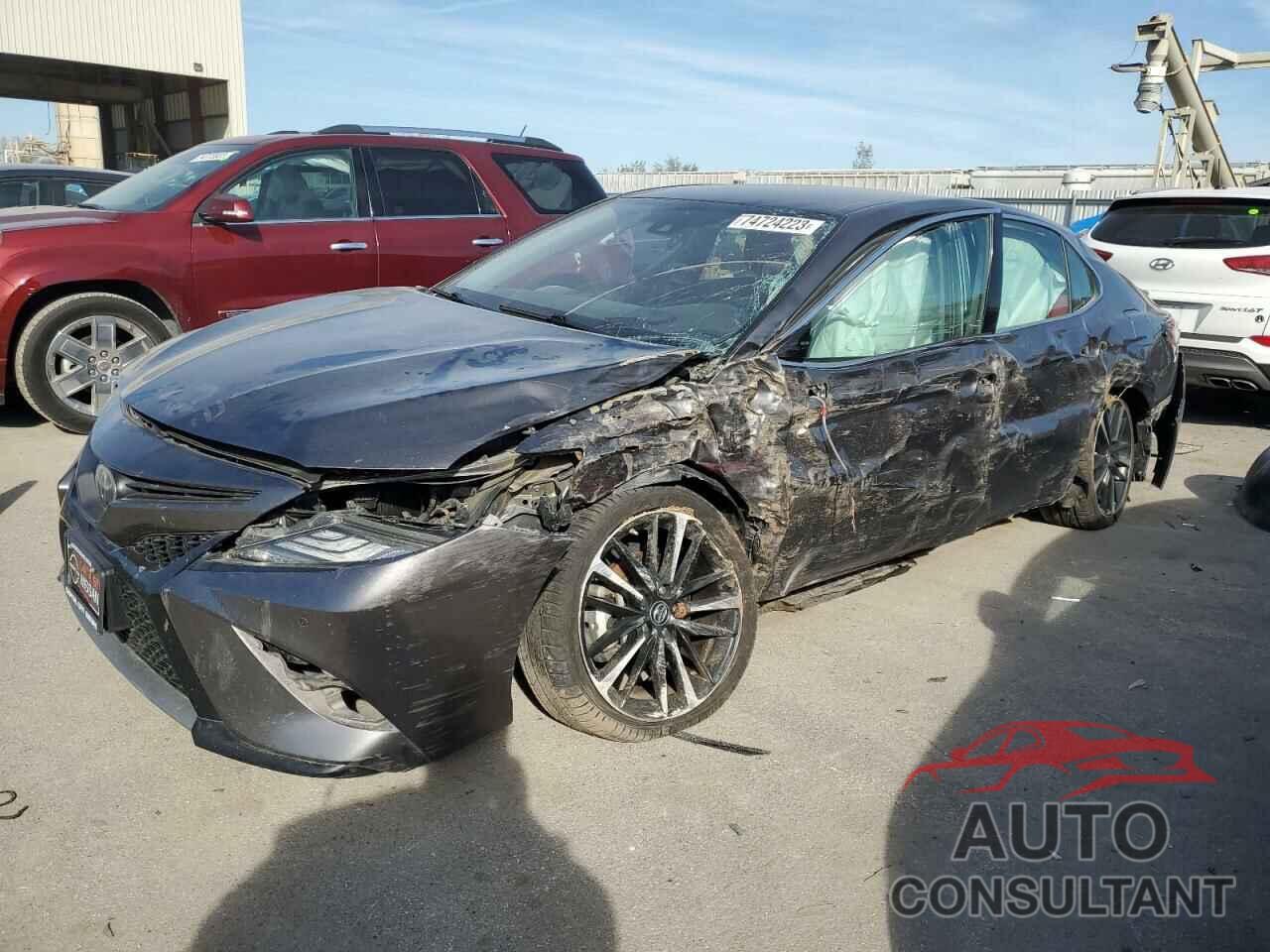 TOYOTA CAMRY 2018 - 4T1B61HK7JU021694