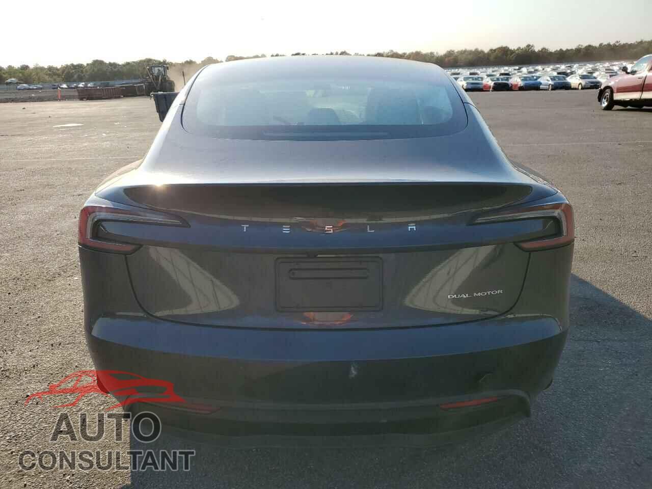 TESLA MODEL 3 2024 - 5YJ3E1EB7RF859907