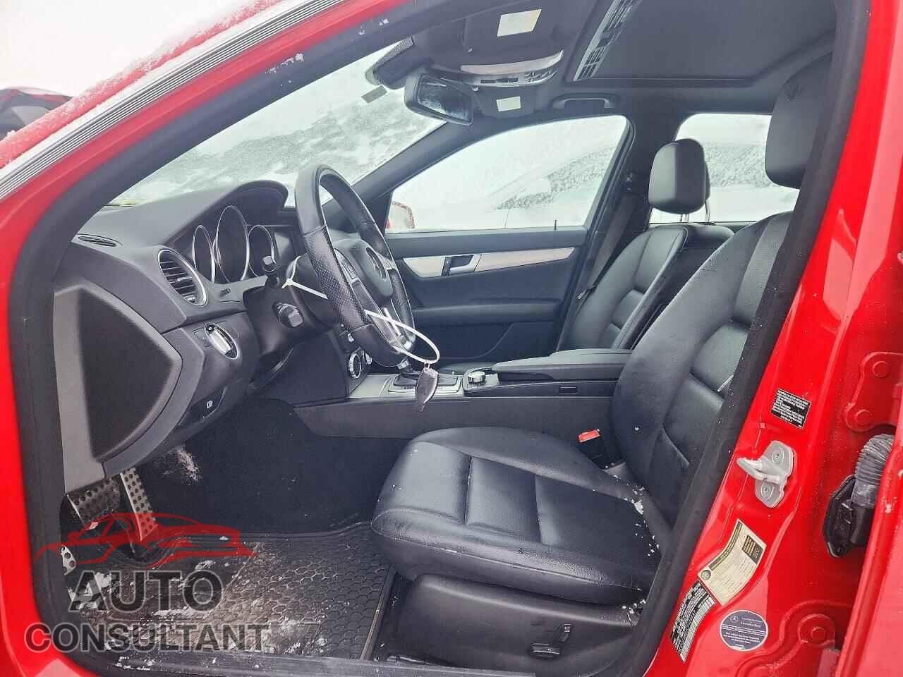 MERCEDES-BENZ C-CLASS 2012 - WDDGF8BB2CF929687