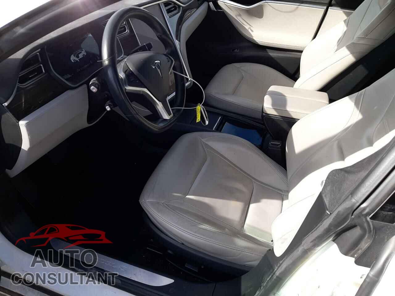 TESLA MODEL S 2015 - 5YJSA1E20FF116363