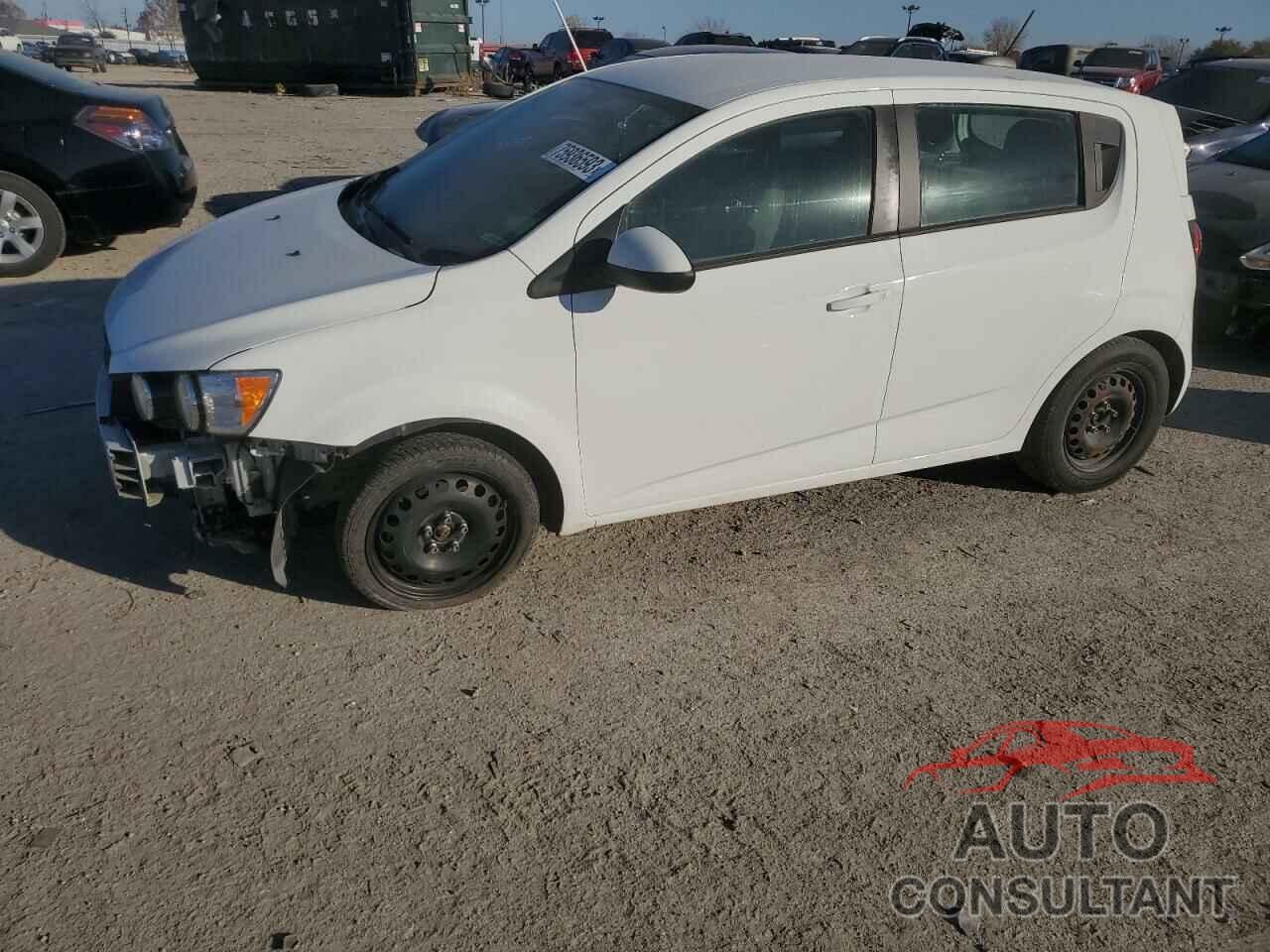 CHEVROLET SONIC 2016 - 1G1JA6SH2G4108851