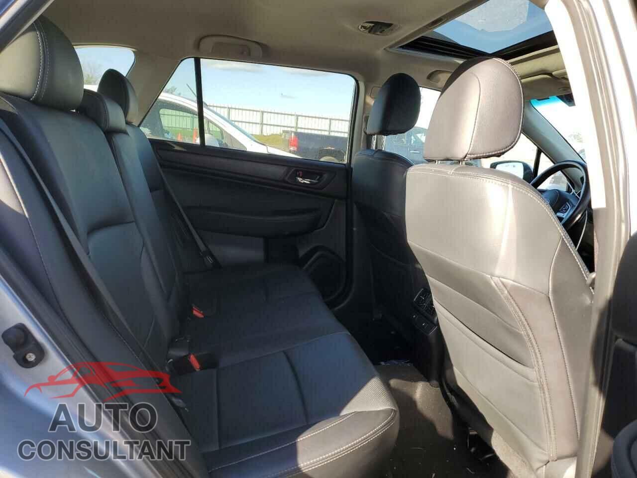 SUBARU OUTBACK 2017 - 4S4BSAKC8H3402354