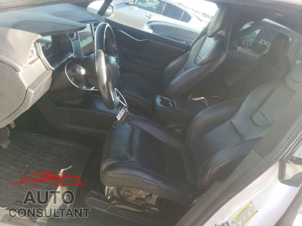 TESLA MODEL X 2016 - 5YJXCBE22GF021214