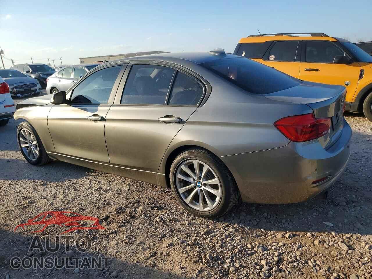 BMW 3 SERIES 2016 - WBA8E1G55GNU10038