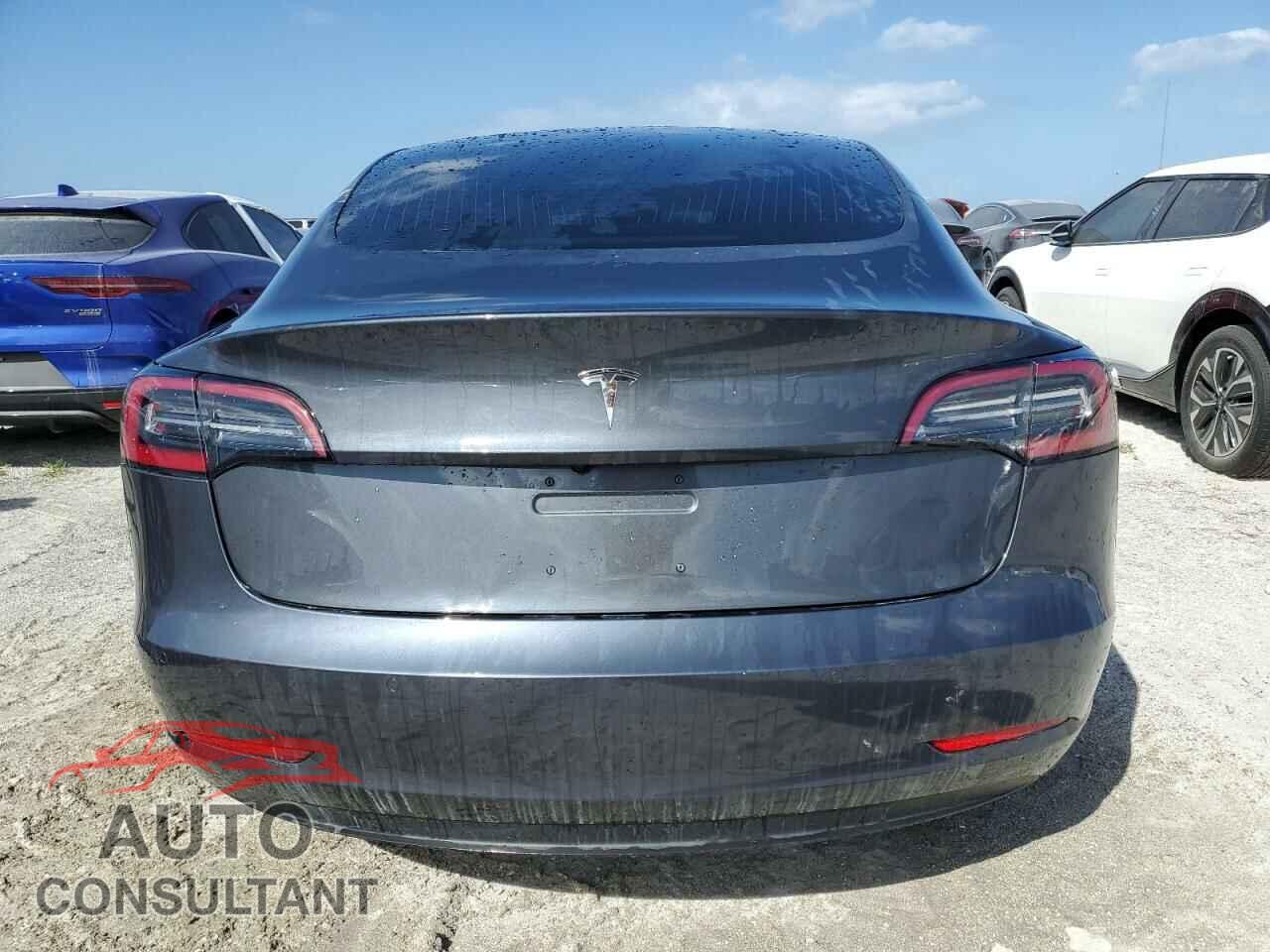 TESLA MODEL 3 2018 - 5YJ3E1EA8JF163004