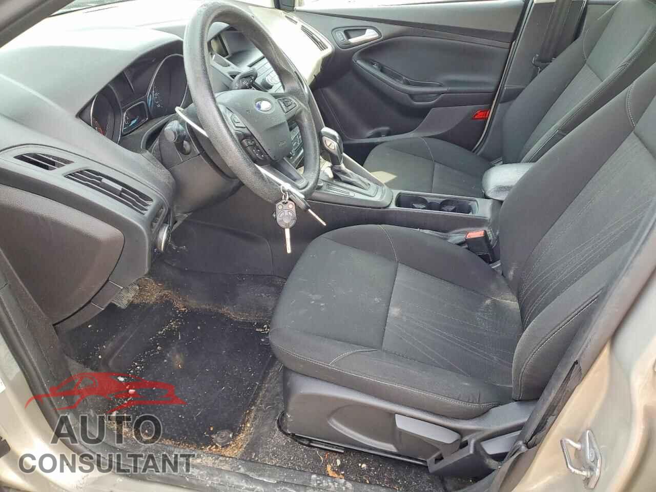 FORD FOCUS 2015 - 1FADP3F29FL237719