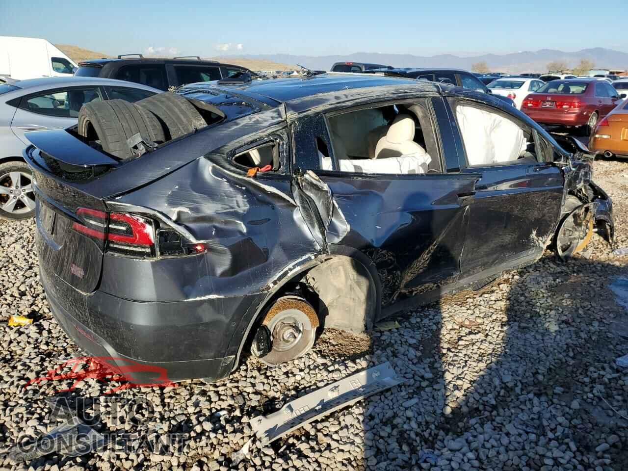 TESLA MODEL X 2022 - 7SAXCBE60NF355759