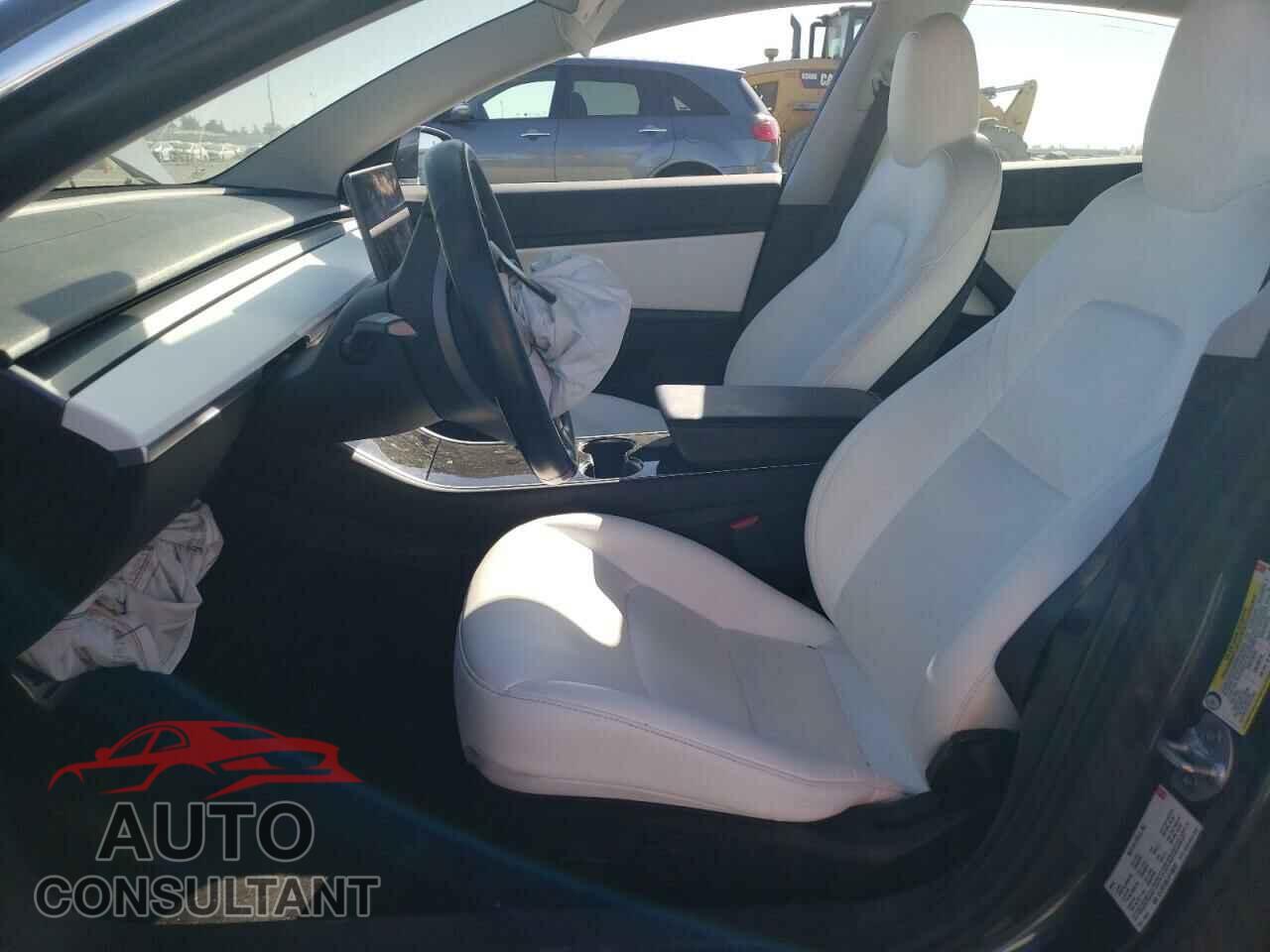 TESLA MODEL 3 2018 - 5YJ3E1EB7JF100422