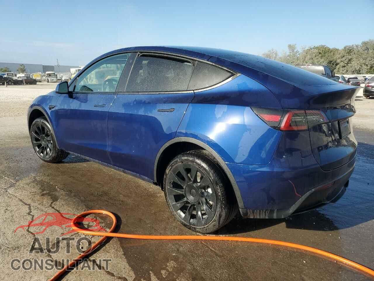 TESLA MODEL Y 2023 - 7SAYGAEE3PF607422