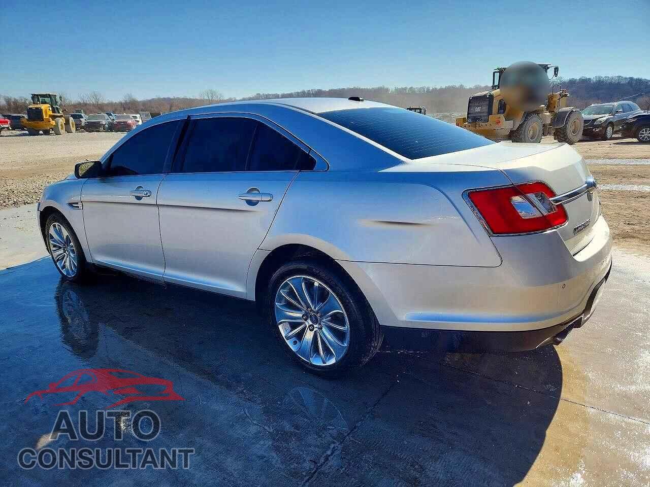 FORD TAURUS 2011 - 1FAHP2FW7BG128113