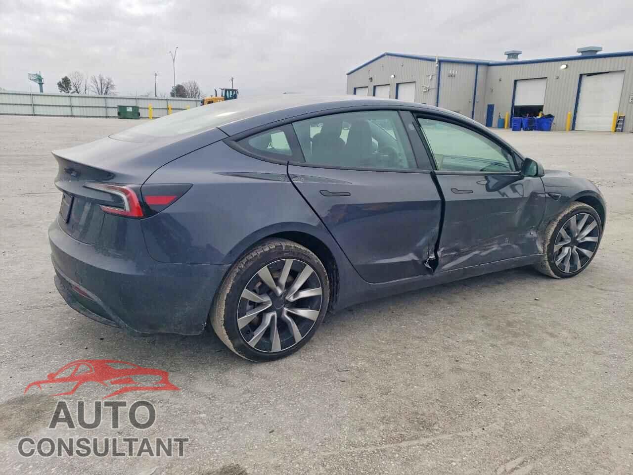 TESLA MODEL 3 2025 - 5YJ3E1EA8SF906939