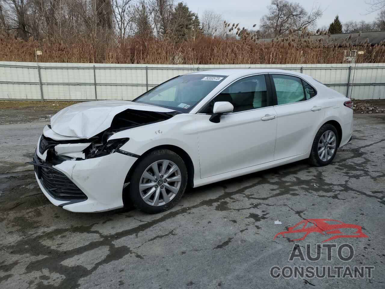 TOYOTA CAMRY 2018 - 4T1B11HK9JU611748