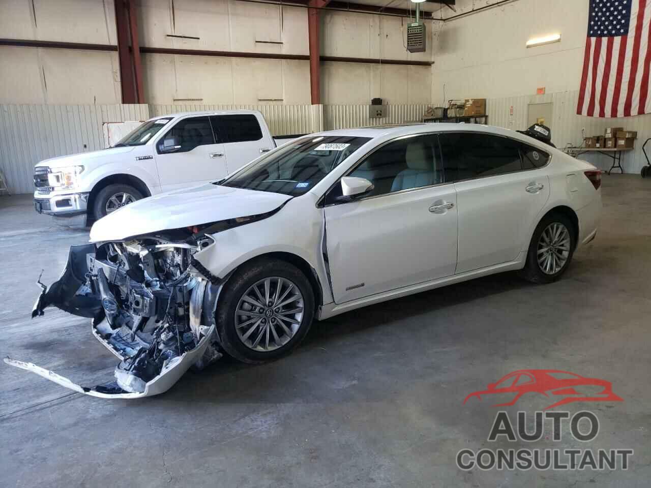 TOYOTA AVALON 2018 - 4T1BD1EB0JU062680