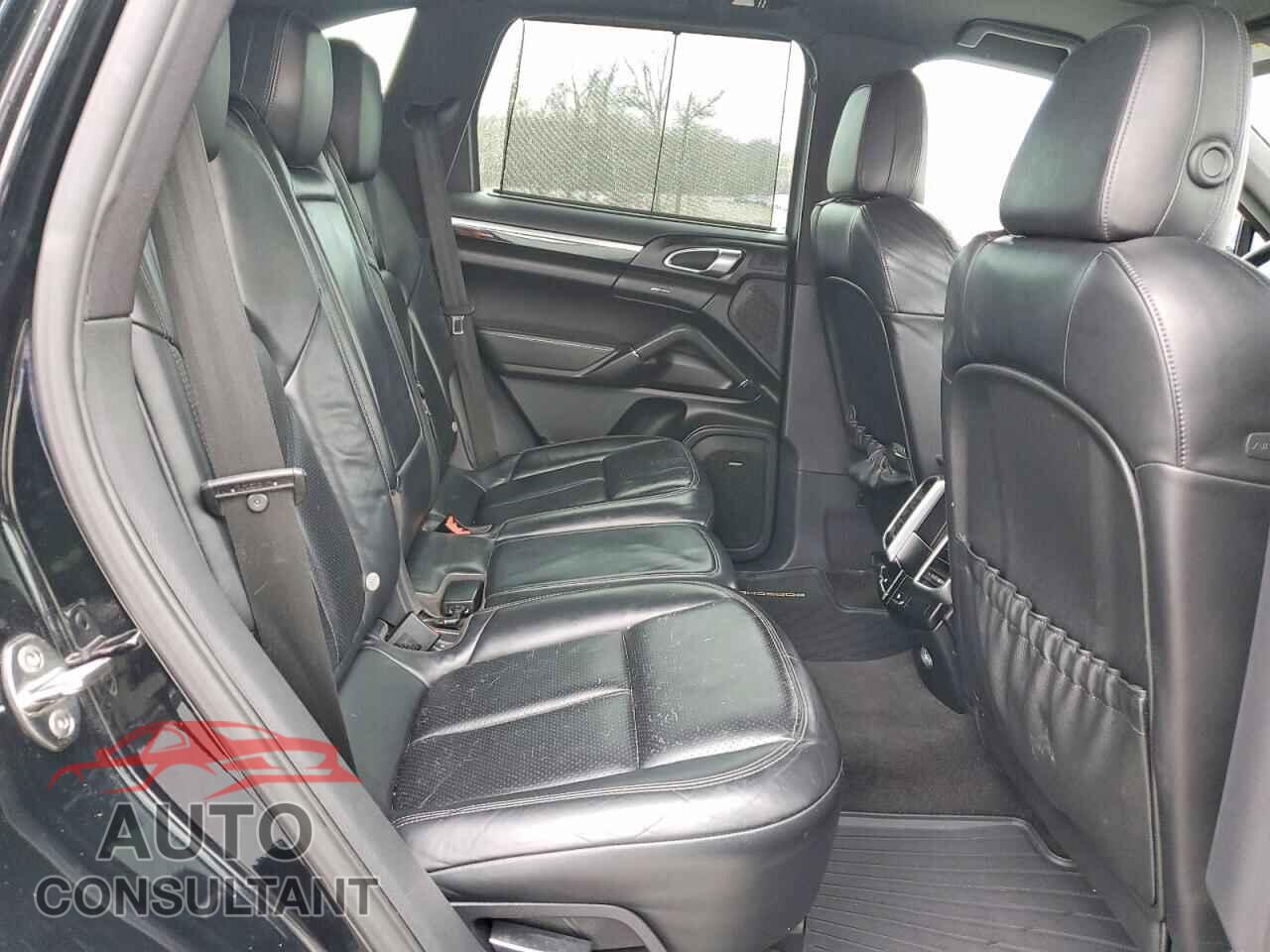 PORSCHE CAYENNE 2012 - WP1AA2A2XCLA00344