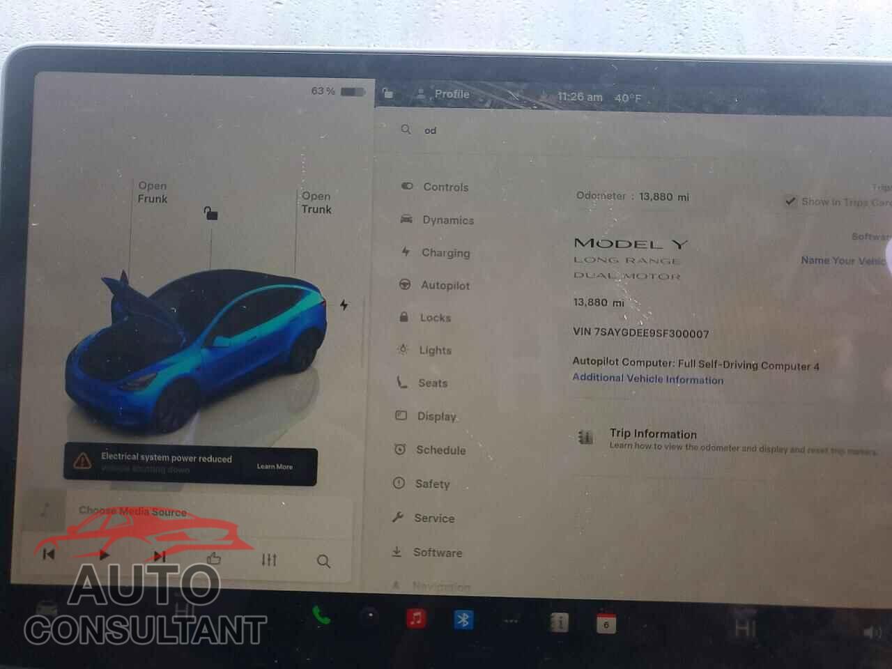 TESLA MODEL Y 2025 - 7SAYGDEE9SF300007