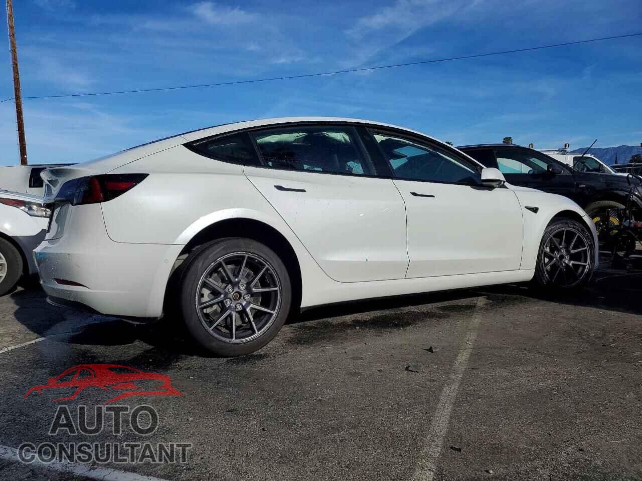 TESLA MODEL 3 2022 - 5YJ3E1EA7NF289716