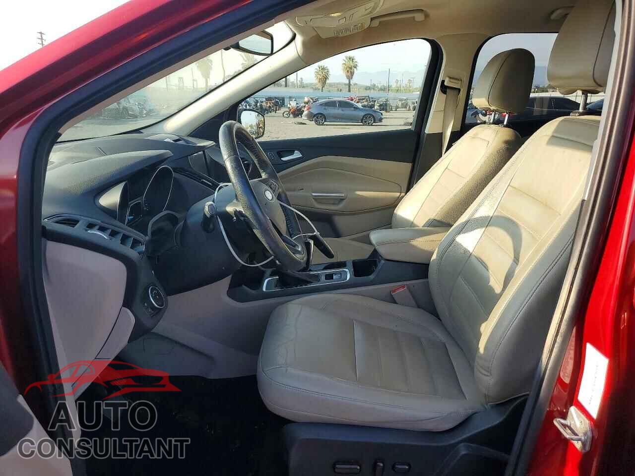 FORD ESCAPE 2017 - 1FMCU0JD6HUC26479