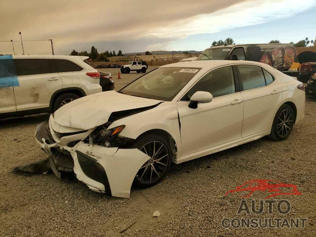 TOYOTA CAMRY 2024 - 4T1G11AK8RU263775