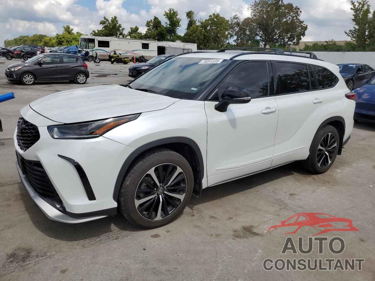 TOYOTA HIGHLANDER 2022 - 5TDJZRBH8NS219262