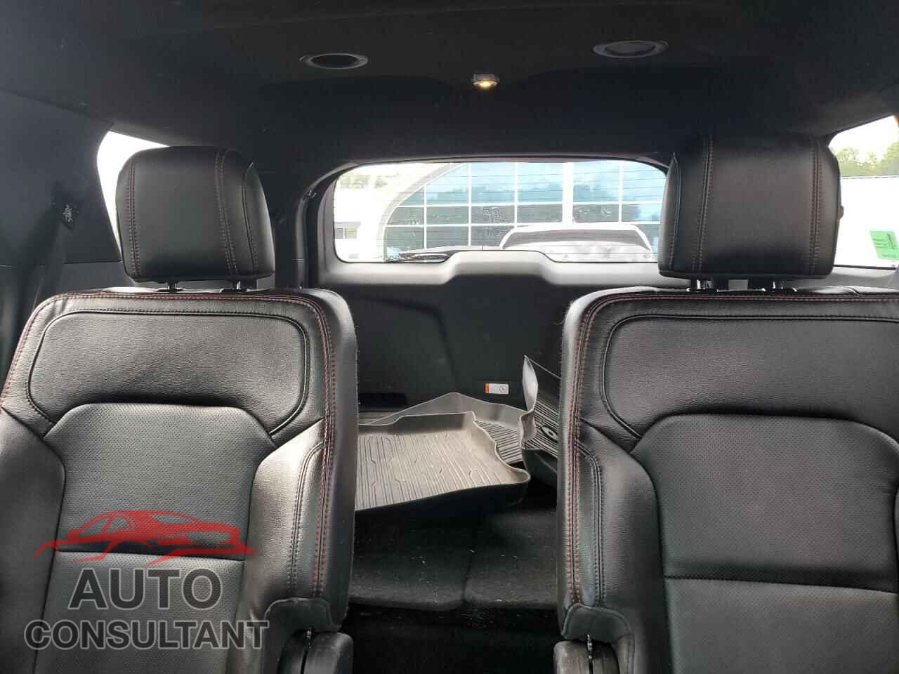 FORD EXPLORER 2017 - 1FM5K8GT1HGA49012