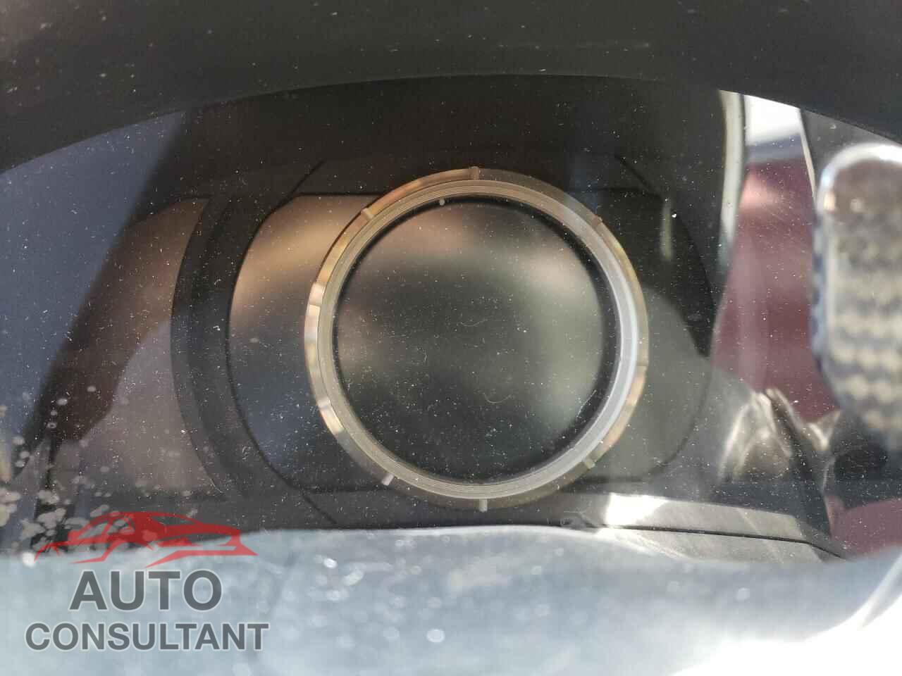 LEXUS IS 2019 - JTHC81D22K5036199