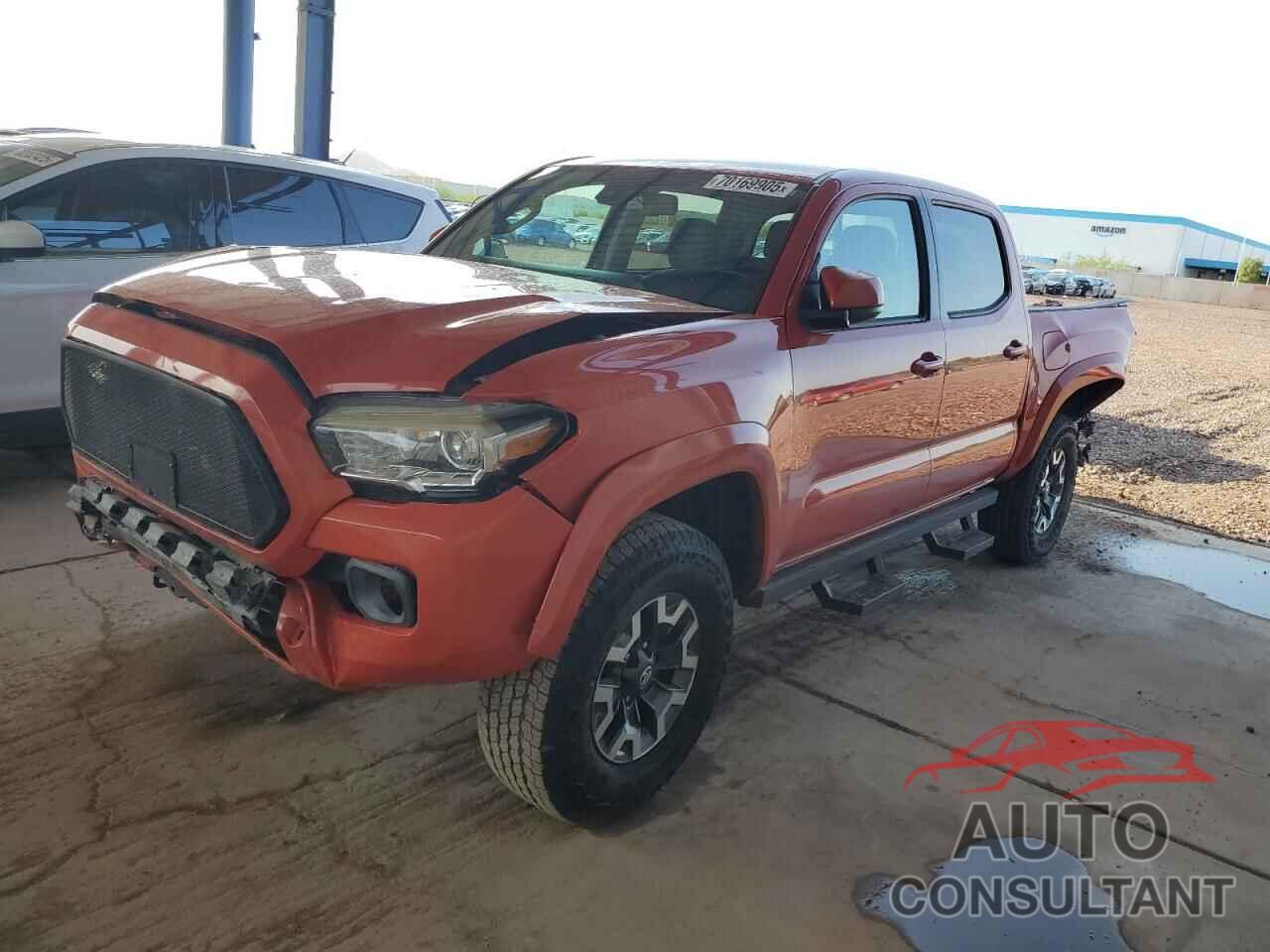 TOYOTA TACOMA 2018 - 5TFAZ5CN8JX063757