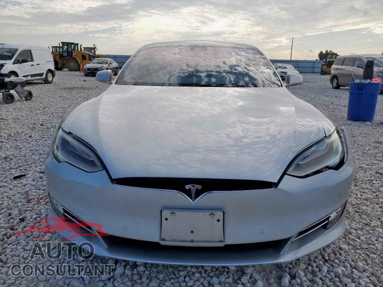 TESLA MODEL S 2017 - 5YJSA1E25HF193295