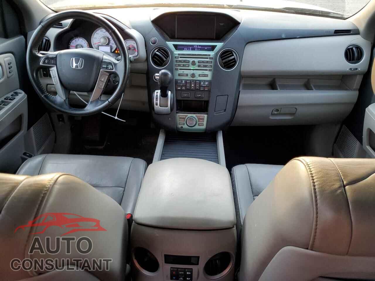 HONDA PILOT 2011 - 5FNYF4H91BB033217