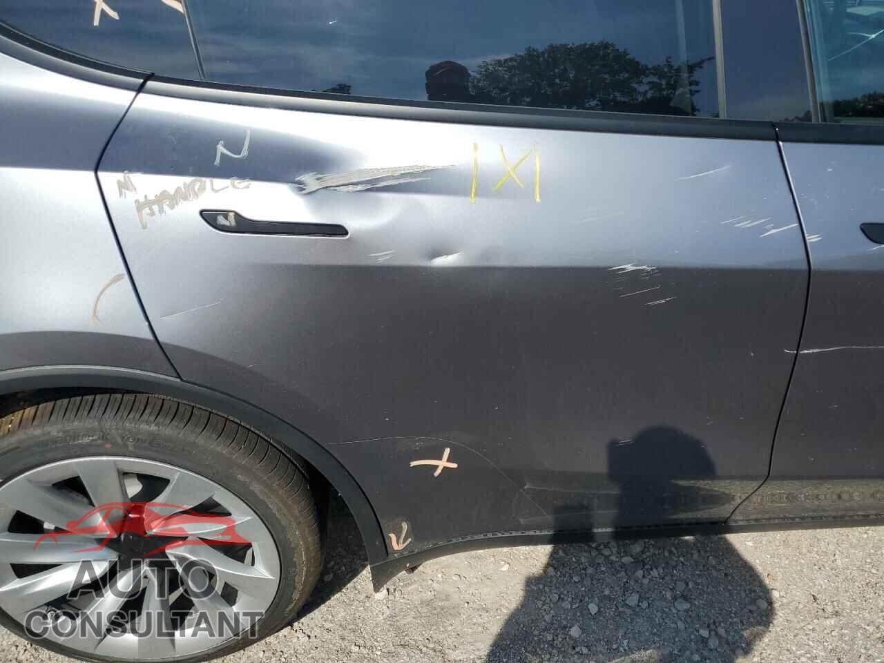TESLA MODEL Y 2026 - 7SAYGDEE5TA443891