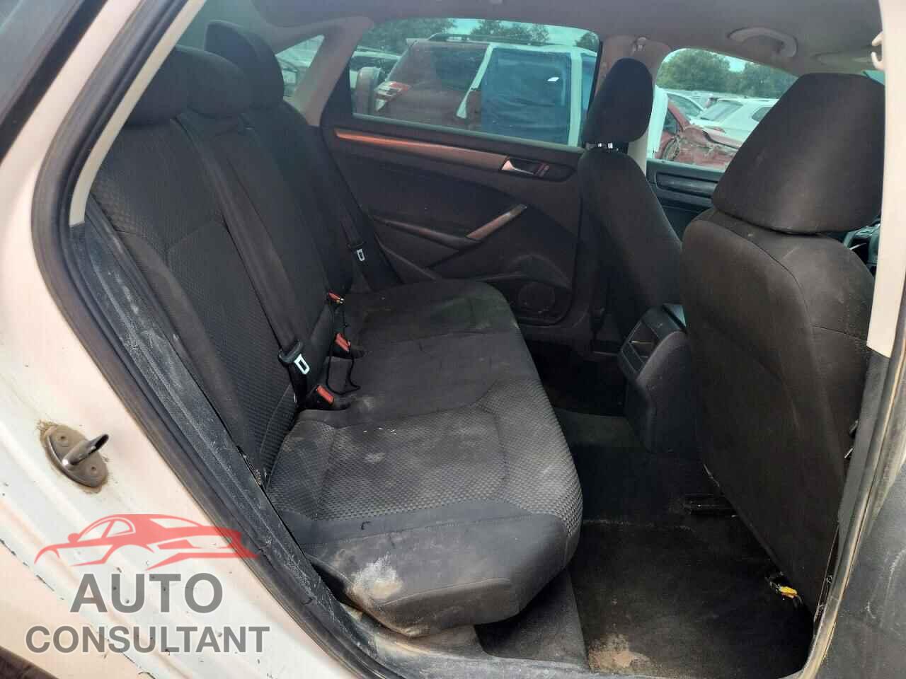 VOLKSWAGEN PASSAT 2014 - 1VWAP7A31EC002263