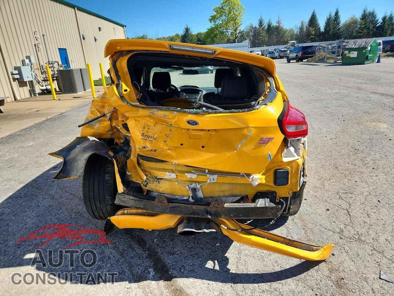 FORD FOCUS 2015 - 1FADP3L92FL304646