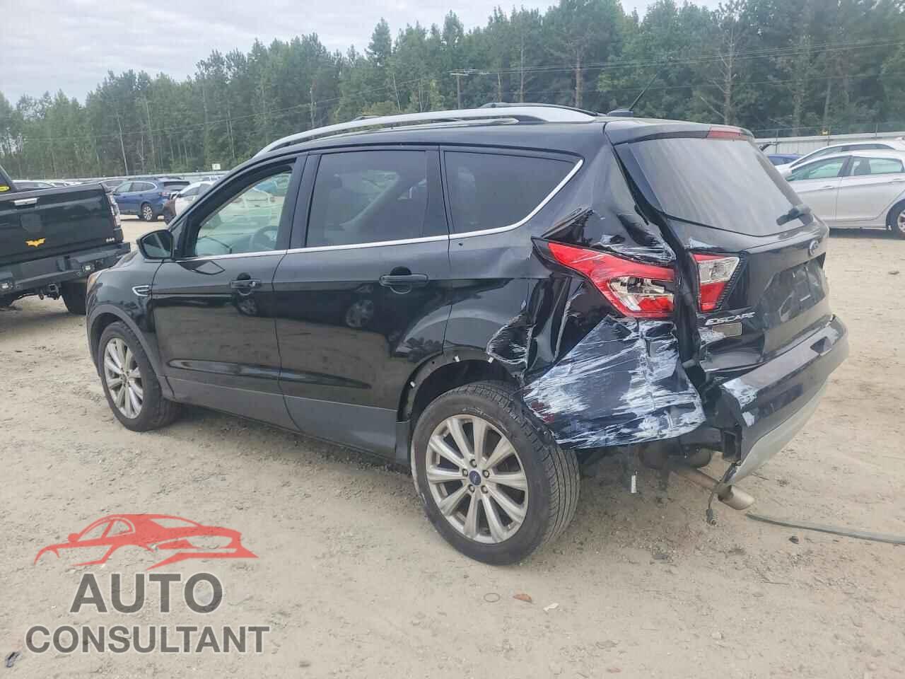 FORD ESCAPE 2017 - 1FMCU0JD2HUC07802