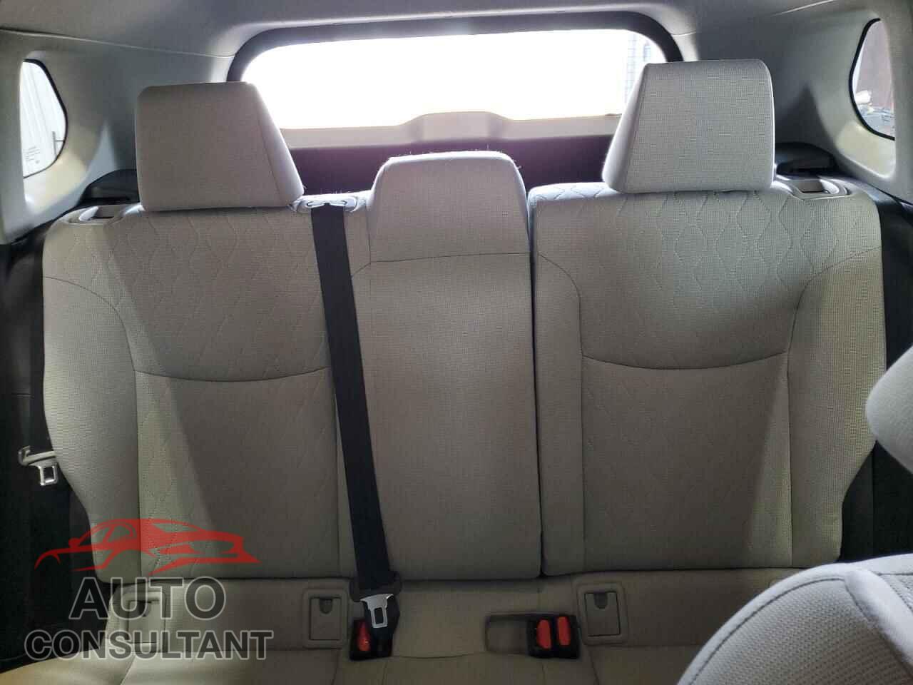 TOYOTA COROLLA CR 2022 - 7MUAAABG5NV036228