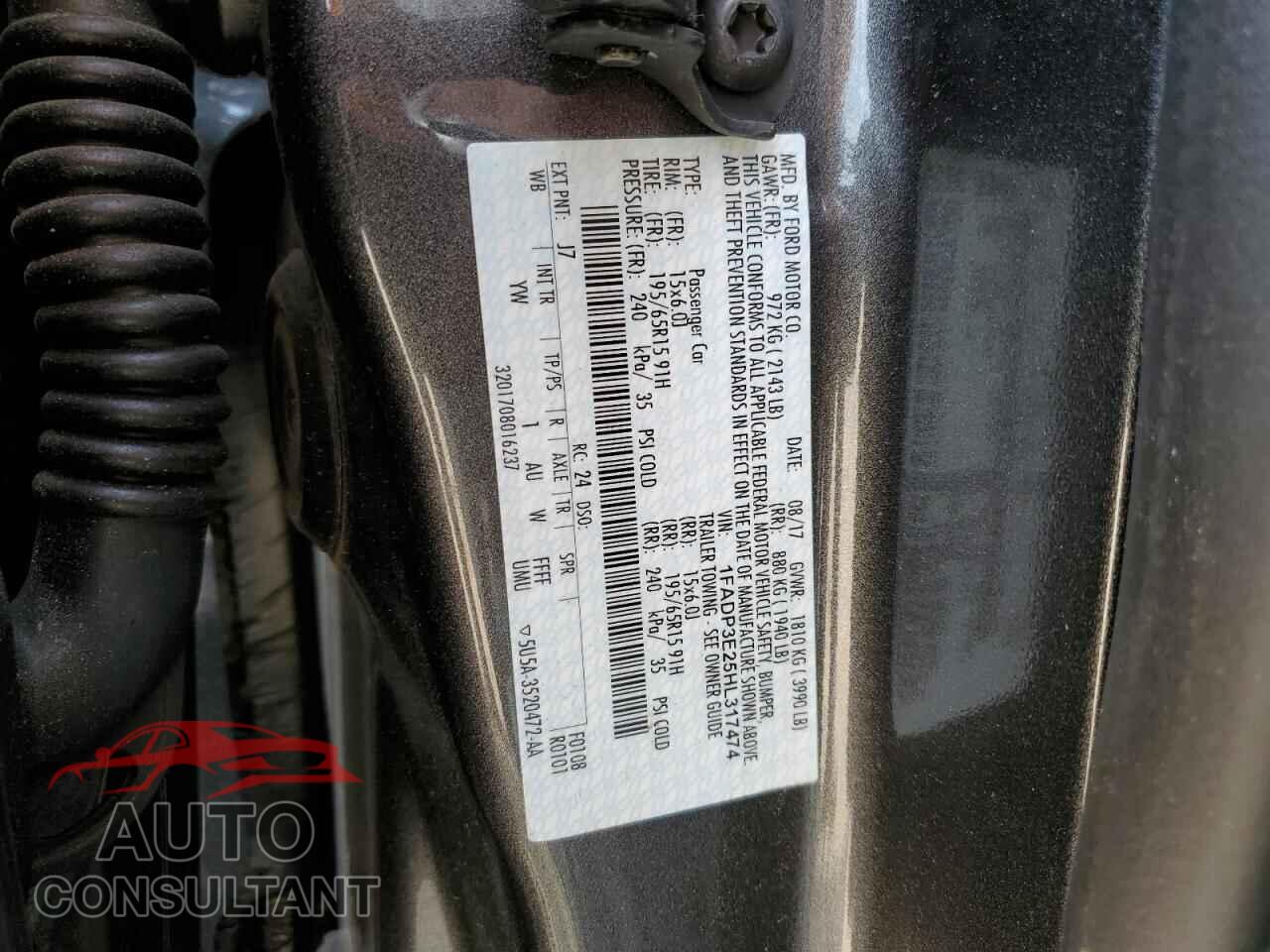 FORD FOCUS 2017 - 1FADP3E25HL317474