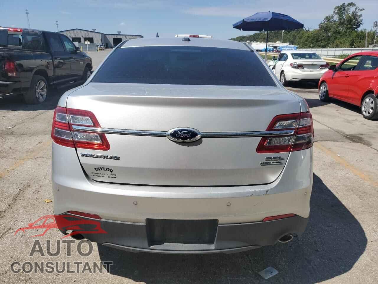 FORD TAURUS 2016 - 1FAHP2E82GG113741